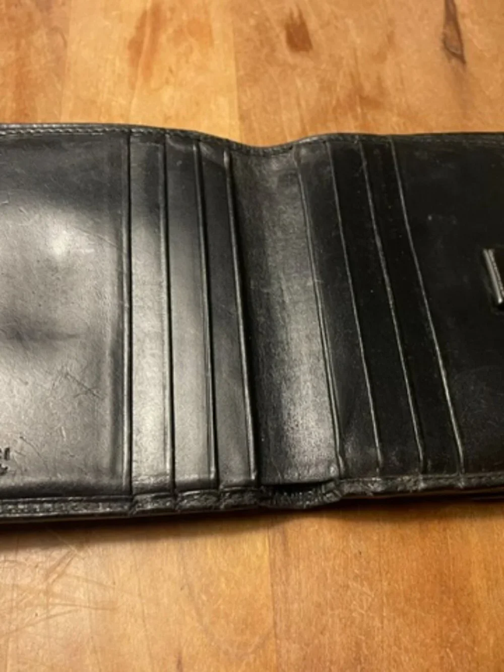 Y2K Gucci Wallet - Picture 2 of 3